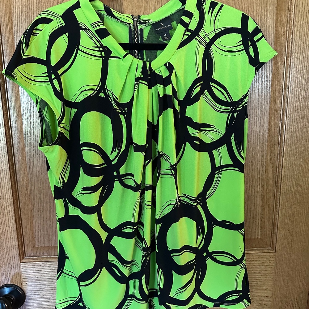 Worthington Black/Green Career Blouse.  Size XL.
